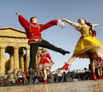 mandorlo in fiore festival